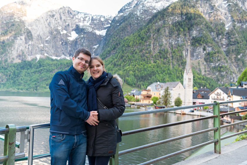 couple with iconic Hallstatt view in the background