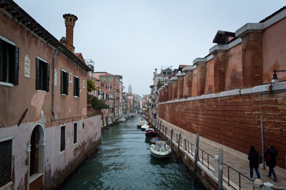 fog in venice in november - Rio de la Fornace, Fondamenta Zattere Ai Saloni, Venice, Italy