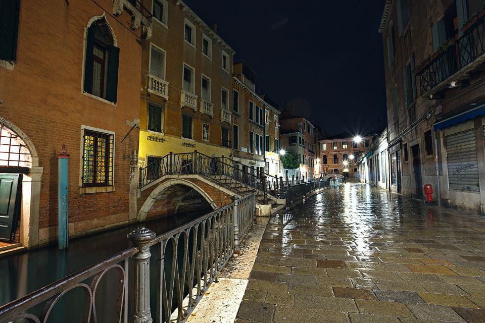 venice at night by phant